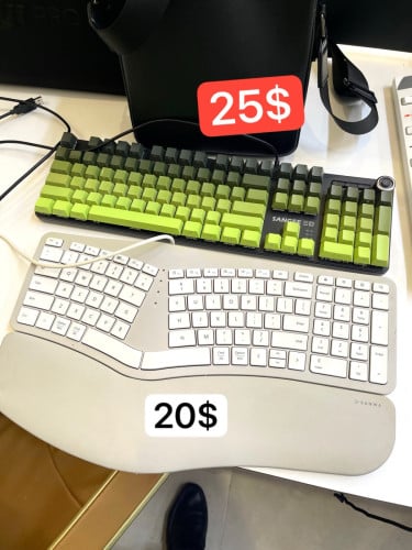 Keyboard មួយទឹកស្អាត 95% តម្លៃ15$ឡេីង