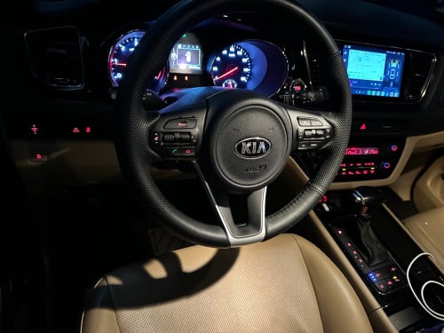 Kia Carnival for Sale