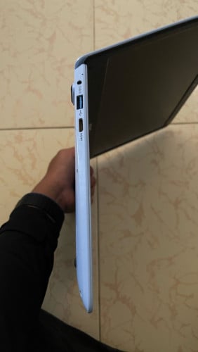 Kompi laptop