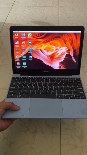 Kompi laptop
