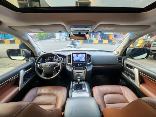 Land Cruiser 2019 VIP Executive Lounge