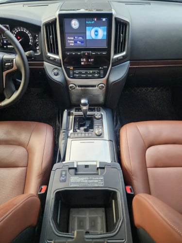Land Cruiser 2019 VIP Executive Lounge
