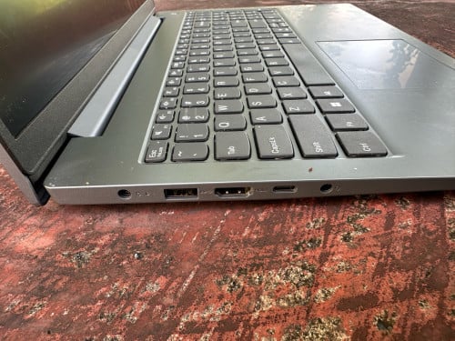 Lenovo V15 G5 IRL (ផលិតចុងឆ្នាំ2025)