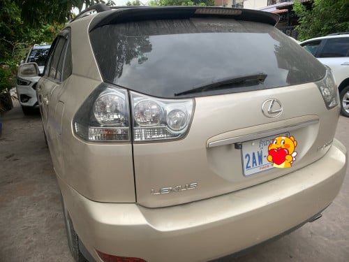 Lexus 330