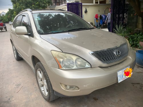Lexus 330