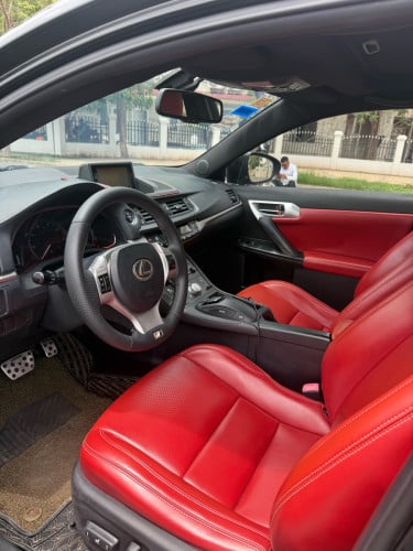 Lexus Ct 200h 2011 Fsport មានលុយចូលរួមត្រឹមតែ4000$ទៅ5000$ដកឡានយកទៅប្រើមិនឆែកCBC🚘Telegram/093867900