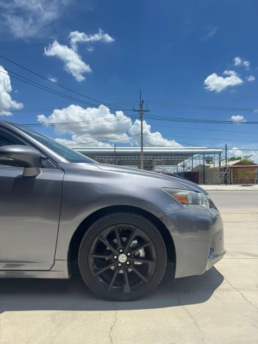 Lexus CT200H 2012	FULL PREMIUM សន្លឹកពន្ធ តម្លៃលក់ 19,500$