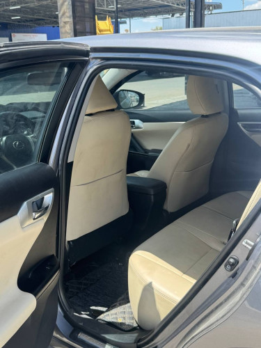 Lexus CT200H 2012	FULL PREMIUM សន្លឹកពន្ធ តម្លៃលក់ 19,500$