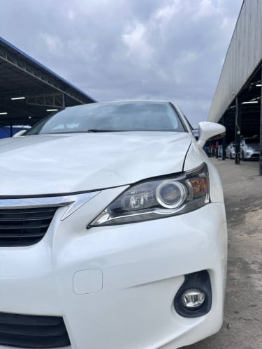 Lexus CT200H 2012	FULL PREMIUM សន្លឹកពន្ធ តម្លៃលក់ 20,500$