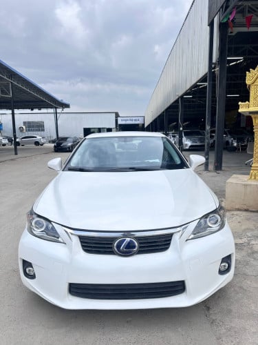 Lexus CT200H 2012	FULL PREMIUM សន្លឹកពន្ធ តម្លៃលក់ 20,500$