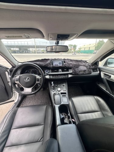 Lexus CT200H 2012	FULL PREMIUM សន្លឹកពន្ធ តម្លៃលក់ 20,500$