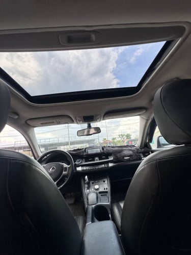 Lexus CT200H 2012	FULL PREMIUM សន្លឹកពន្ធ តម្លៃលក់ 20,500$