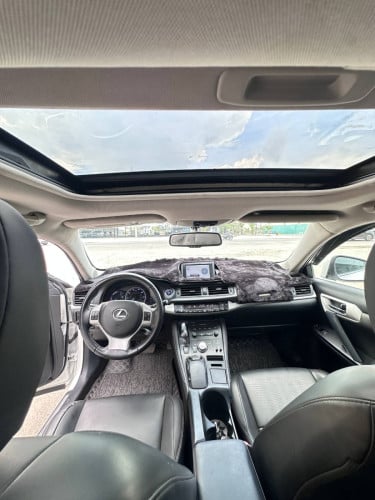 Lexus CT200H 2012	FULL PREMIUM សន្លឹកពន្ធ តម្លៃលក់ 20,500$