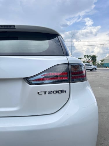 Lexus CT200H 2012	FULL PREMIUM សន្លឹកពន្ធ តម្លៃលក់ 20,500$