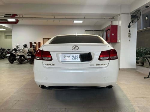 Lexus GS300 Full ប៉ុង២ ម្ចាស់ផ្ទាល់ ម៉ាស្អាត ទិញភ្លាមជិះម៉ង