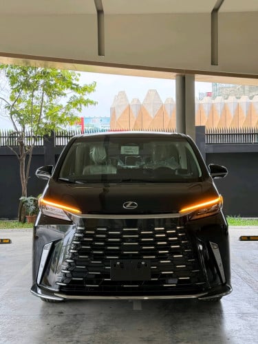 Lexus LM350h 7-Seater 2026