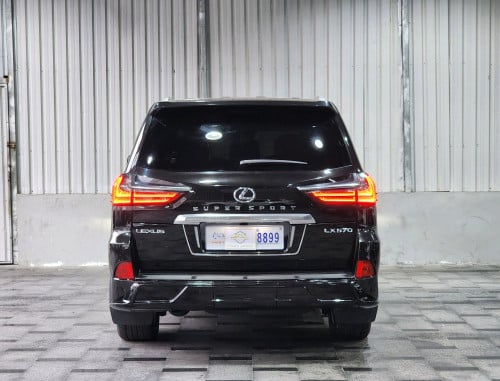 Lexus LX570 2016 full Options