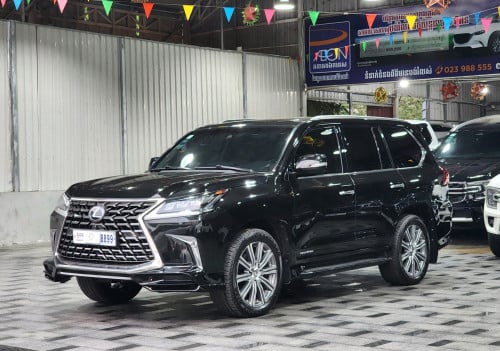 Lexus LX570 2016 full Options