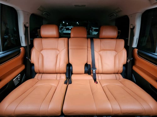 Lexus LX570 2016 full Options