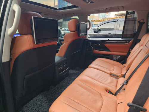 Lexus LX570 2016 full Options