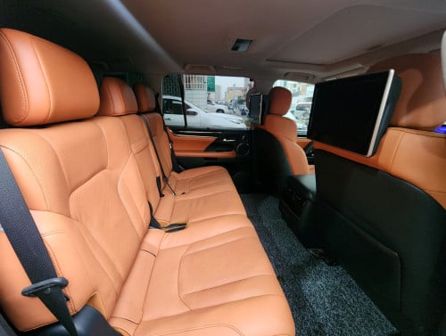 Lexus LX570 2016 full Options