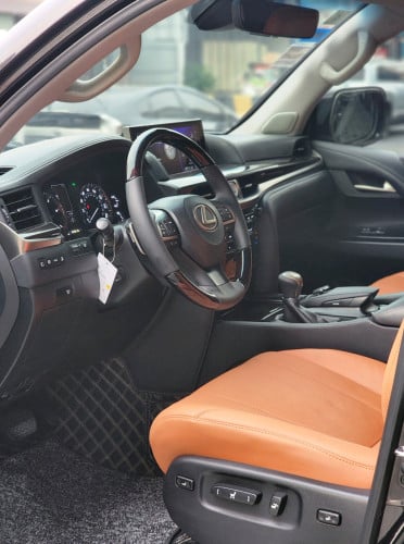 Lexus LX570 2016 full Options