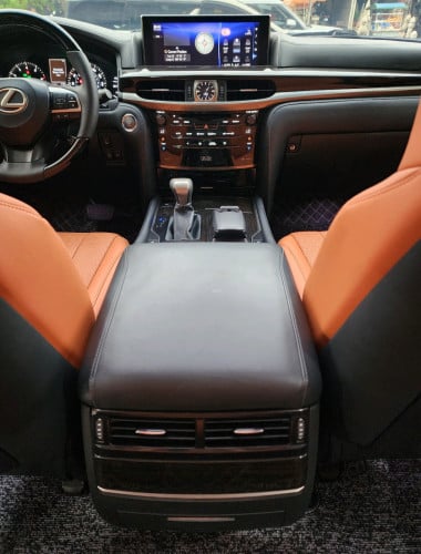 Lexus LX570 2016 full Options
