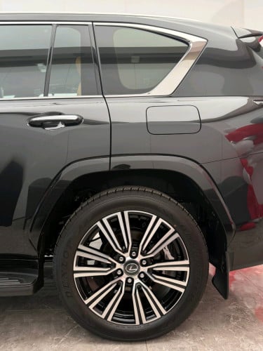 Lexus LX700h Urban 7 seat 2026