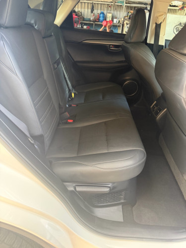 Lexus Nx200t ឆ្នាំ2015 ក្រដាសពន្ធ ឡានថ្មីថ្នាំសិនមួយជុំ