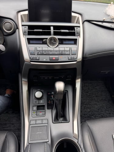 Lexus nx200t 2016