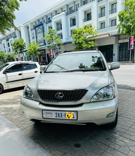 Lexus Rx 330 04 pong2 half full