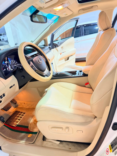Lexus Rx 350 full option full option year 2013 ប៉ុងមួយ​ ក្នុង​លឿង​