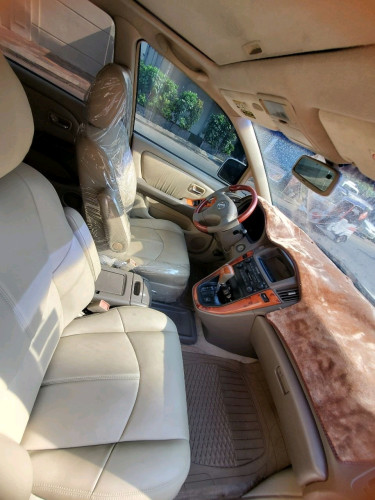 Lexus RX300 ឆ្នាំ02 ប៉ុង1 អូតូឆែកមូលតាល់