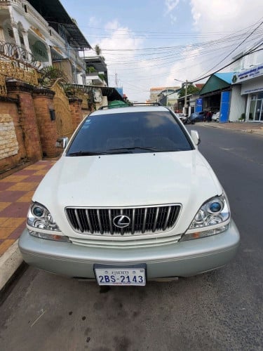 Lexus RX300 ឆ្នាំ02 ប៉ុង1 អូតូឆែកមូលតាល់
