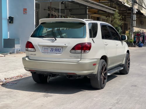Lexus RX300 1999 ប៉ុង1