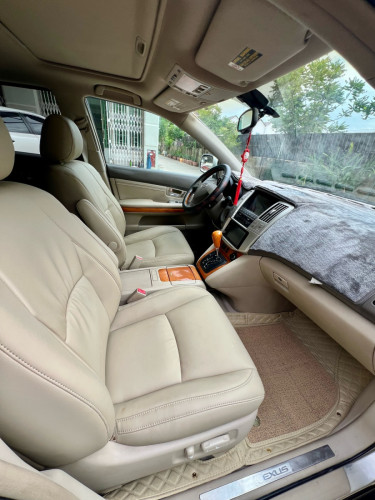 Lexus Rx330 ឆ្នាំ04 H/full ប៉ុង១ ឡានស្អាត