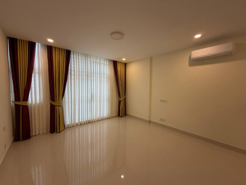 Link house for rent at Chabompov
