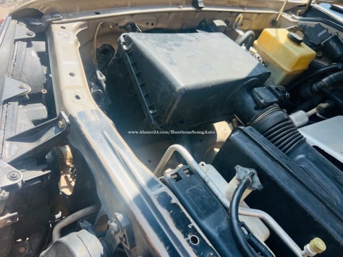 LX470  ឆ្នាំ2000 មានហ្កាស