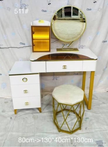 Make up table set