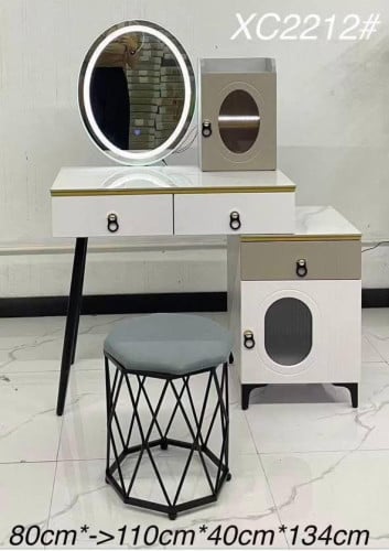 Make up table set