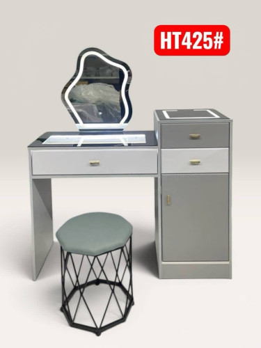 Makeup table set