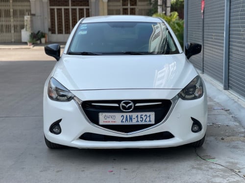 Mazda2 2017 Full Options