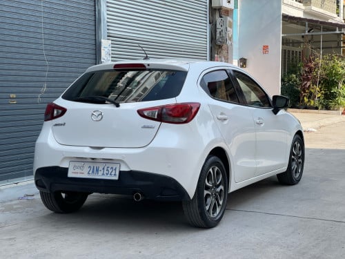 Mazda2 2017 Full Options