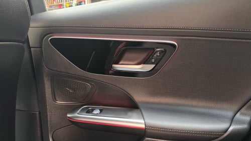Mercedes-Benz C300 2022 AMG ឡានអាមេរិក 4មុឺនmile