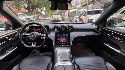 Mercedes-Benz C300 2022 AMG ឡានអាមេរិក 4មុឺនmile