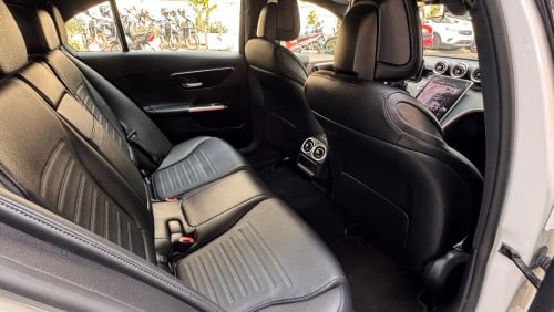Mercedes-Benz C300 2022 AMG ឡានអាមេរិក 4មុឺនmile