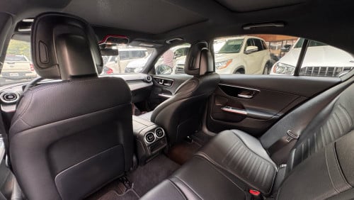 Mercedes-Benz C300 2022 AMG ឡានអាមេរិក 4មុឺនmile