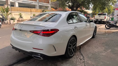 Mercedes-Benz C300 2022 AMG ឡានអាមេរិក 4មុឺនmile