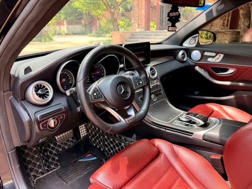 Mercedes Benz C300 AMG 2015