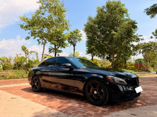 Mercedes Benz C300 AMG 2015
